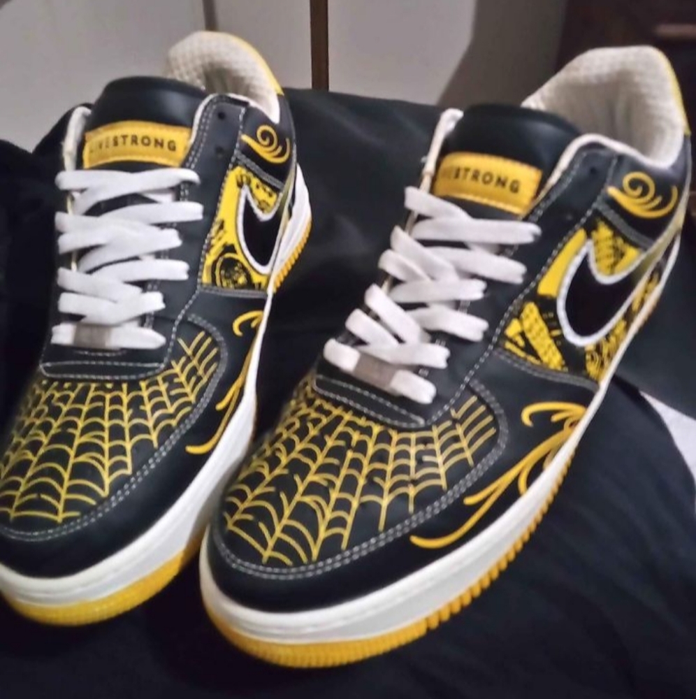Nike Air Force 1 Live Strong, Mr. Cartoon, Lance Armstrong Rare fire 🔥🔥🔥